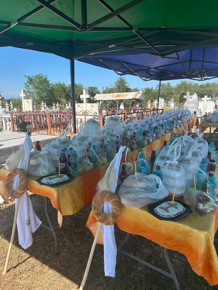 Aranjamente pachete catering la Biserică
