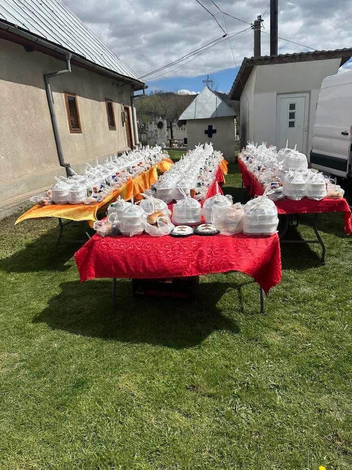 Catering cu mancare de pomenire la domiciliu