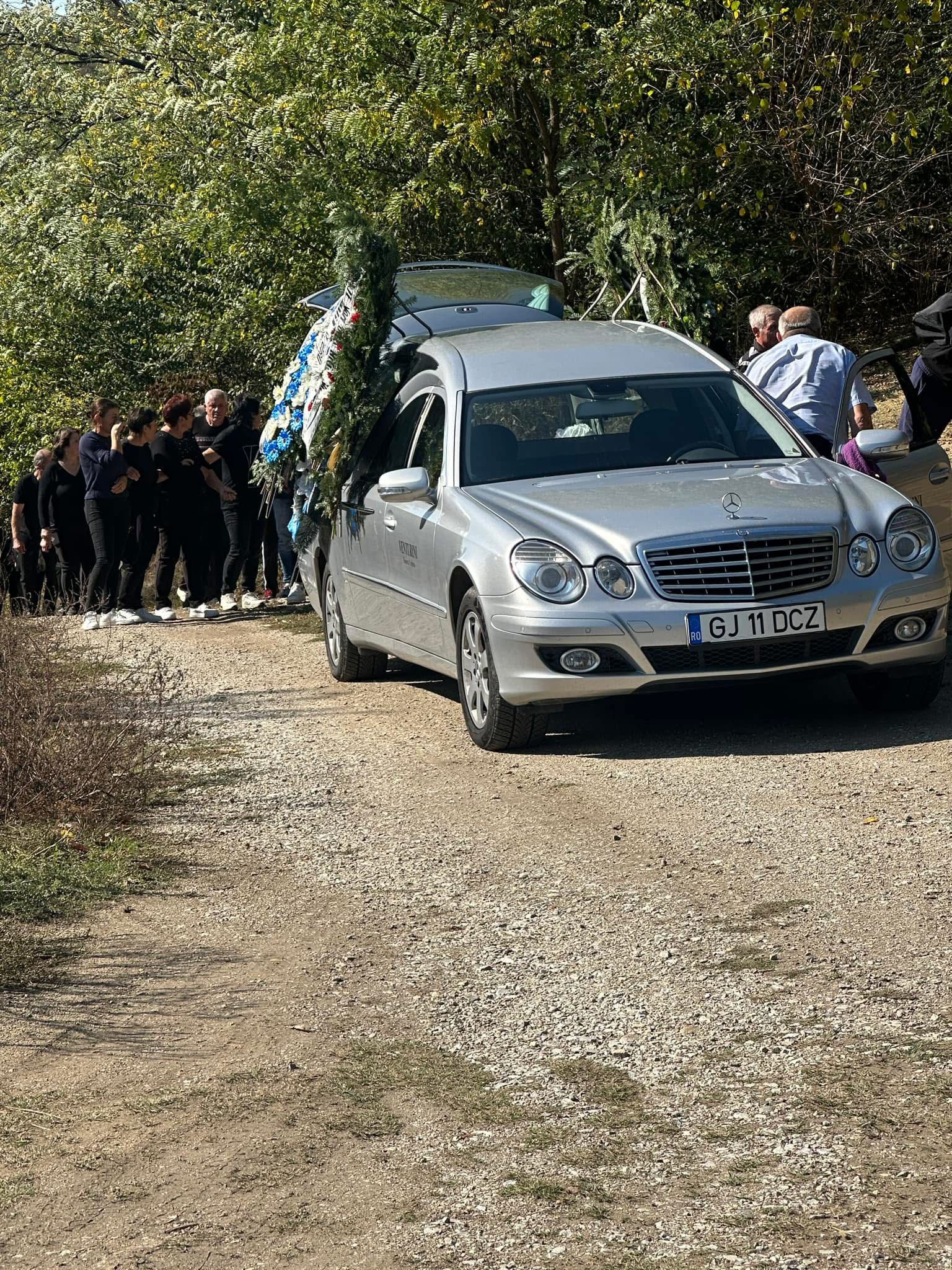 Autospecială pentru transport funerar